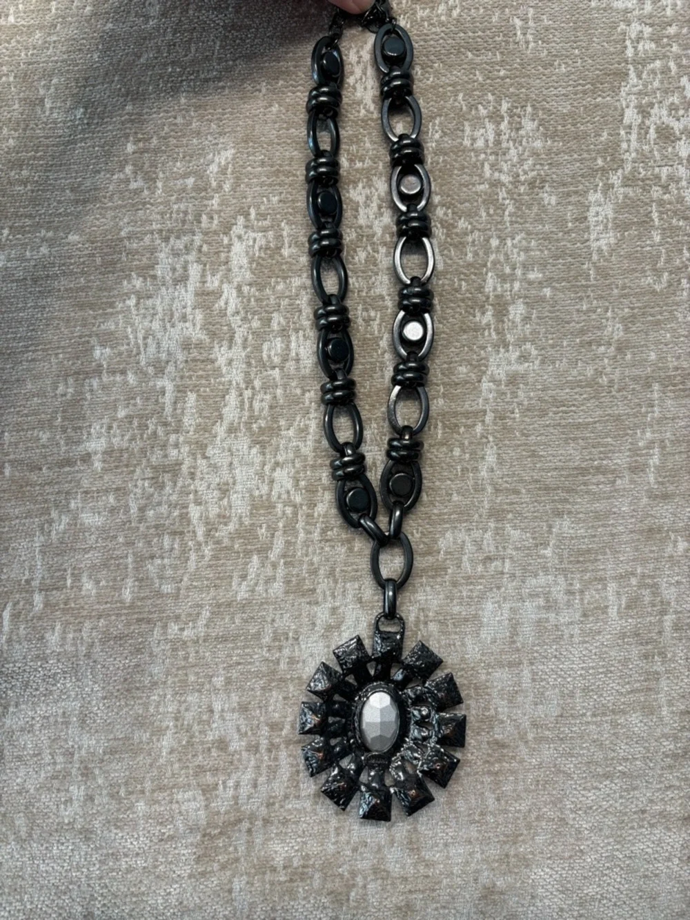Vintage Avon Carolyn Murphy CM Jet Floral Pendant Necklace Gunmetal Statement - Picture 1 of 4